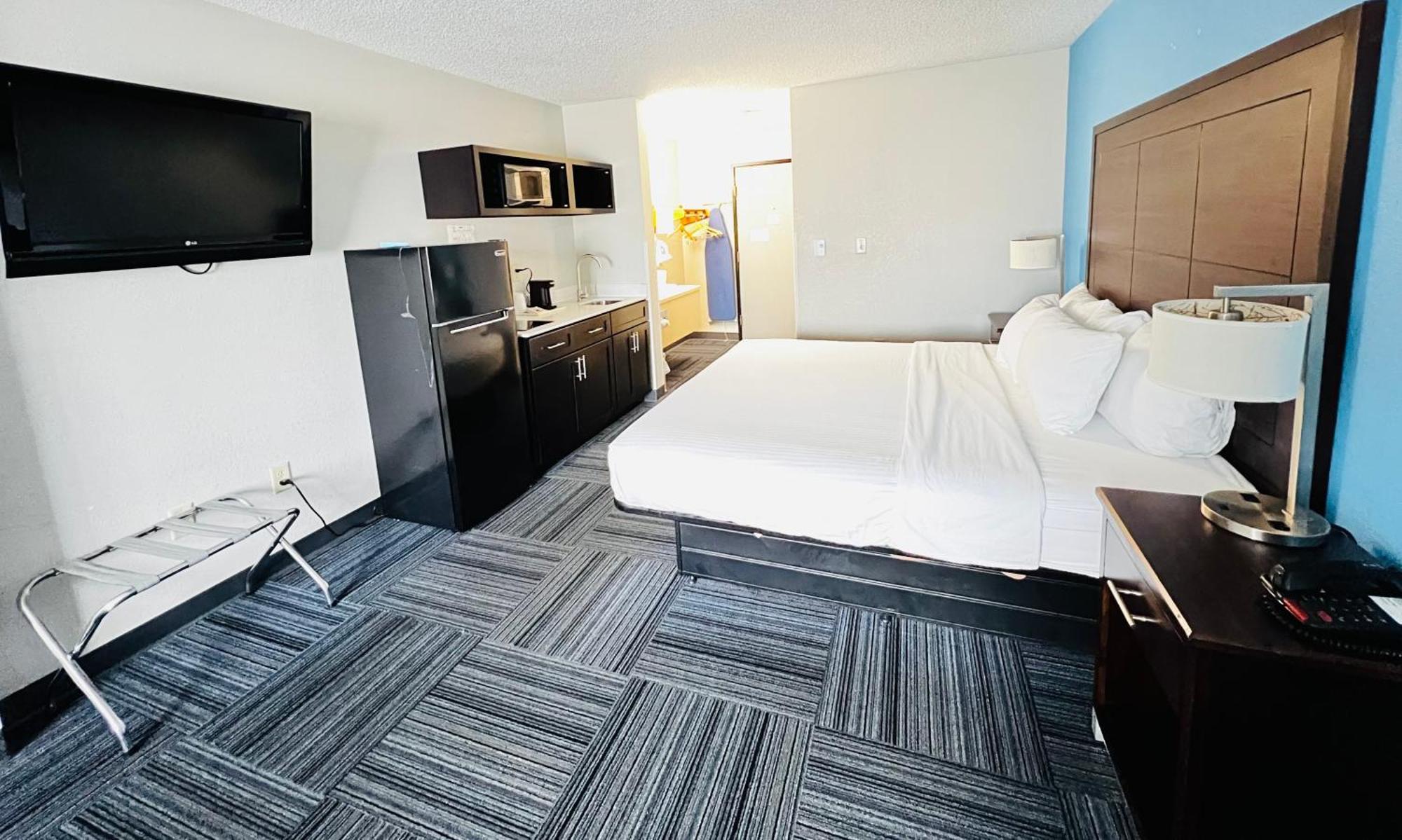 Hotel Baymont By Wyndham Marinette Extérieur photo